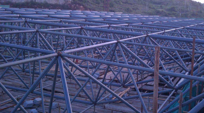 十堰概述网架加工中对钢材的质量的过细恳求